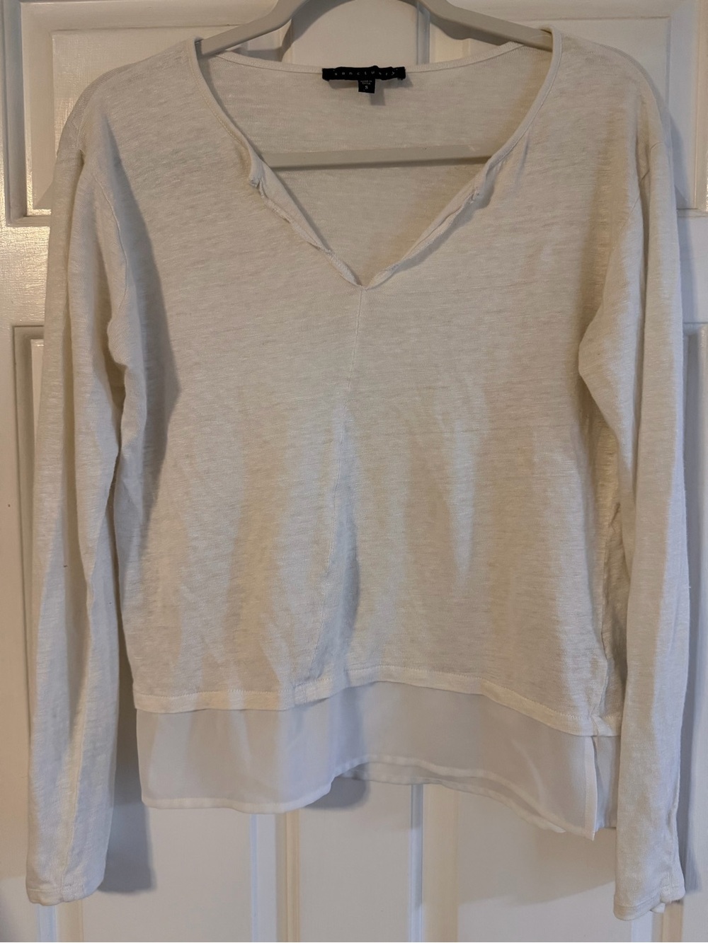 Sanctuary Ivory V-Neck Layered-Hem Lightweight Pullover